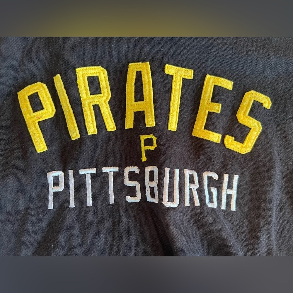 Pittsburgh Pirates Women’s sweatshirt, size large, ‘soft as a grape’ brand, cowl - Picture 8 of 10